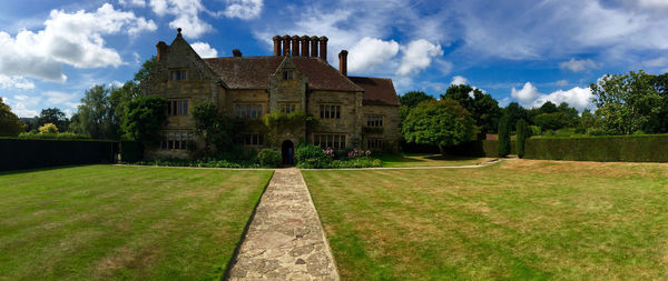 Chartwell house and lawn