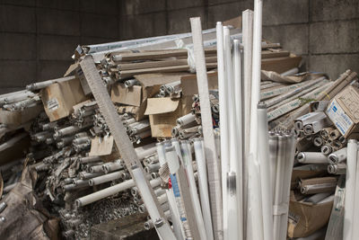 Disposal of discarded fluorescent lamps