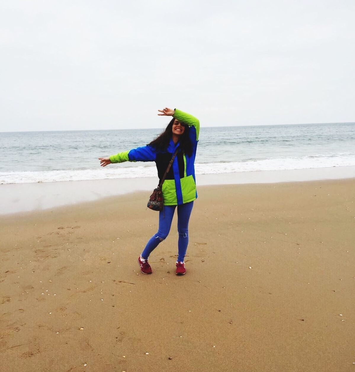 full length, sea, beach, sport, one person, horizon over water, people, outdoors, sand, water, adults only, day, wave, motion, adult, flexibility, nature, sky