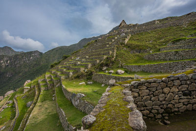 Scenic view of machu picchu against sky