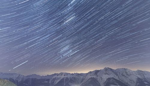 Startrails over breithorn and bättihorn