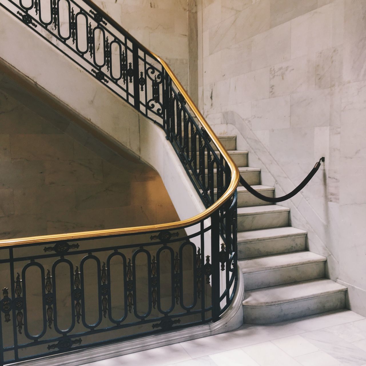 staircase, steps, steps and staircases, railing, stairs, spiral, hand rail, spiral stairs, design, architecture, built structure, no people, stairway, indoors, day