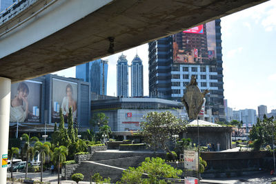 Statue of buildings in city