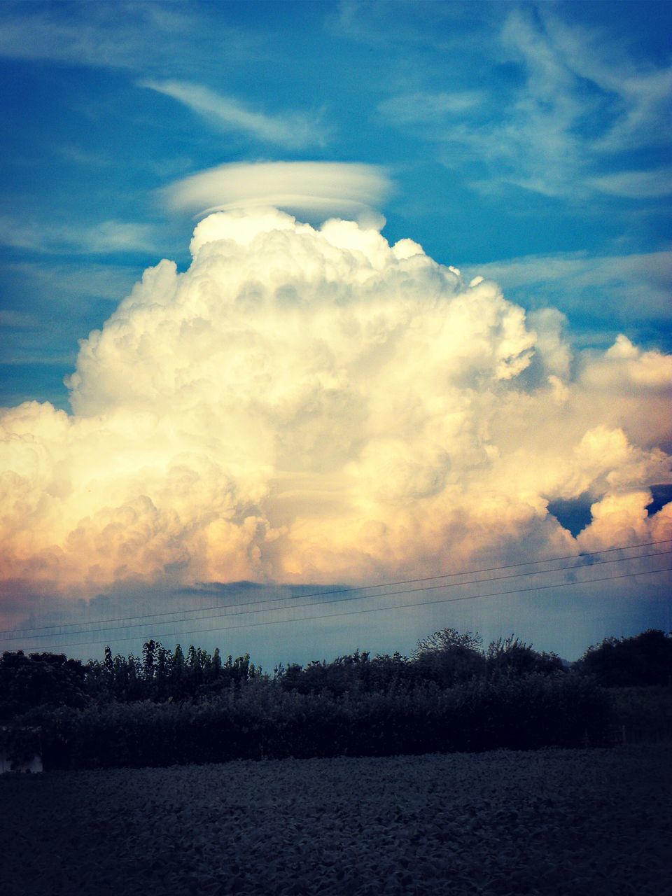 sky, nature, scenics, cloud - sky, tranquility, dramatic sky, tranquil scene, no people, beauty in nature, outdoors, landscape, water, day