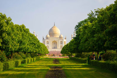 Taj mahal full view during day time in agra india the taj among 7 wonders of the world view. wonders