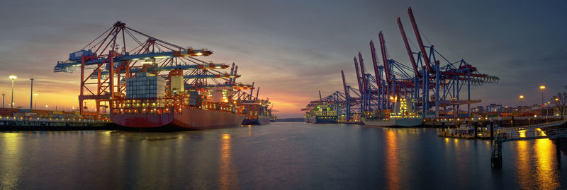 Evening in the port of hamburg