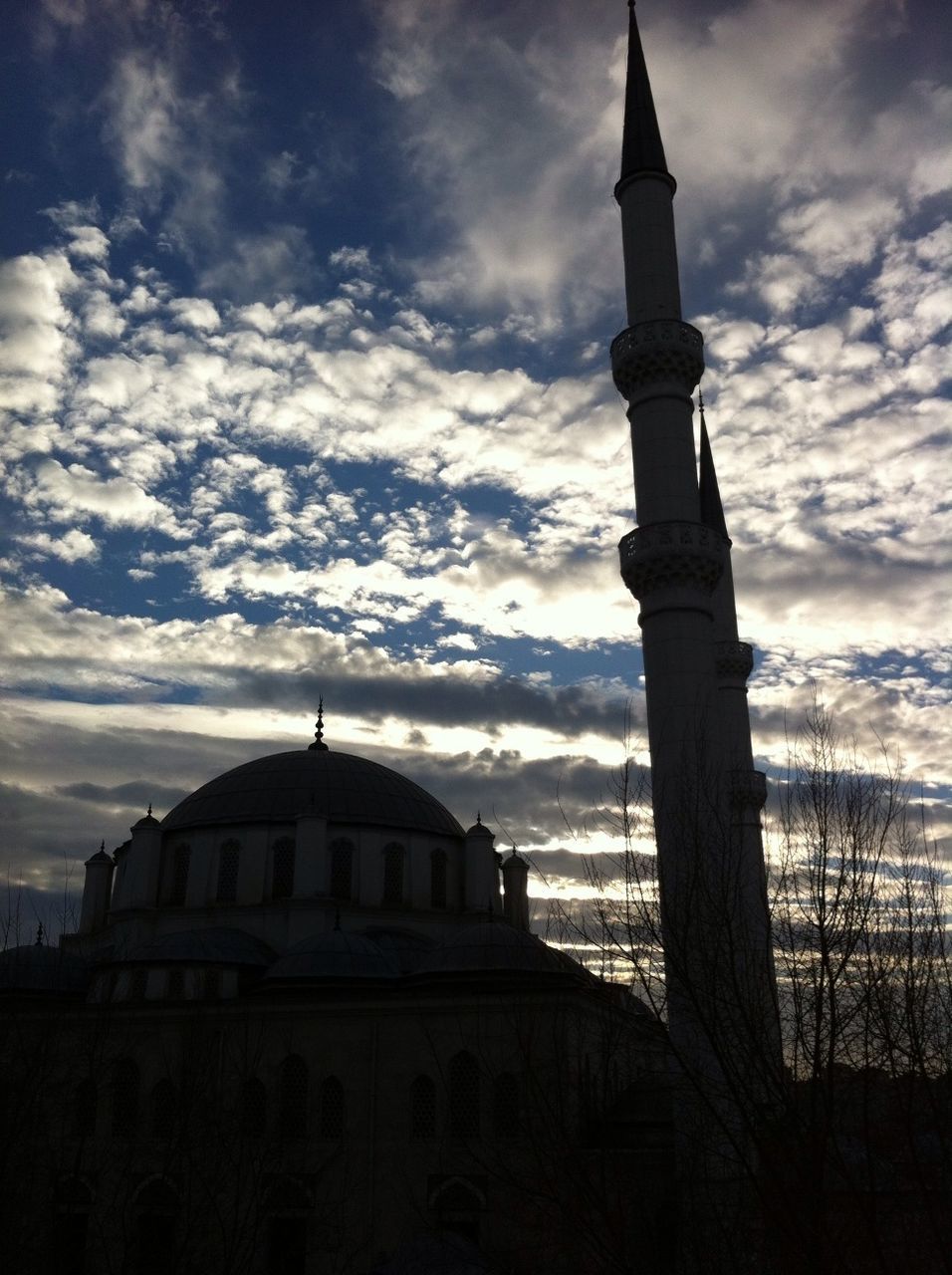 architecture, building exterior, built structure, sky, place of worship, religion, dome, church, spirituality, cloud - sky, cloudy, sunset, mosque, tower, lighthouse, islam, cloud