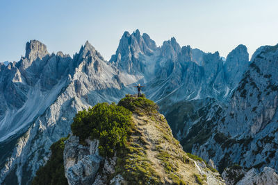 Panoramic view of snowcapped mountains against sky