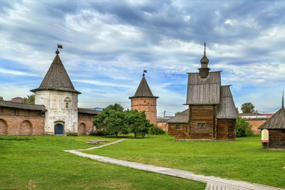 Wall and tower in archangel michael monastery, yuryev-polsky, russia