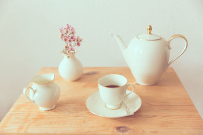 Coffee cup on table