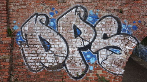 Graffiti on wall