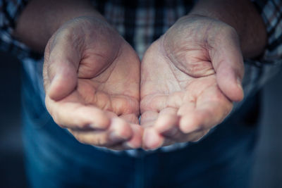Close-up of cropped hand