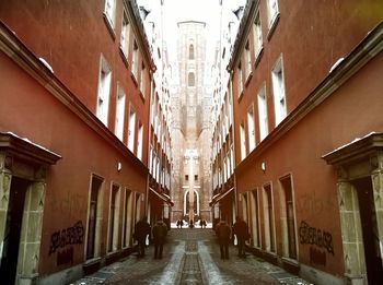 Narrow alley in city