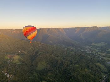 hot air balloon