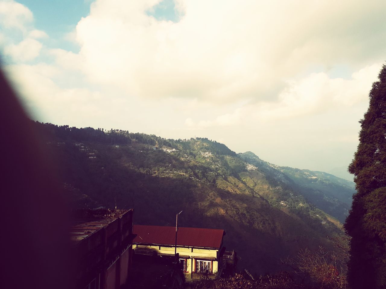 SCENIC VIEW OF MOUNTAIN AGAINST SKY