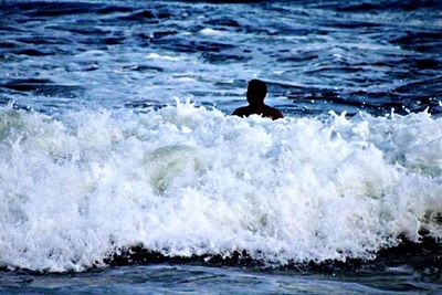 Waves splashing on rocks