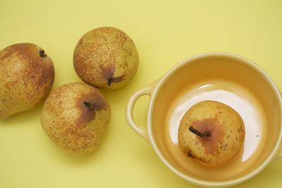 Close-up of bread in plate on table