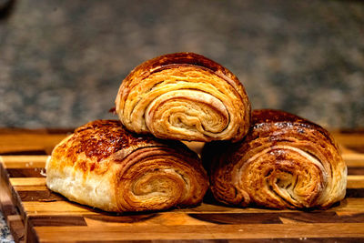 Close-up of bread on cutting board