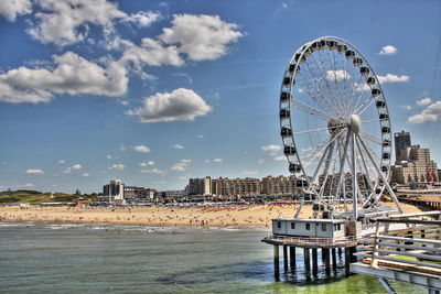 Ferris wheel in city