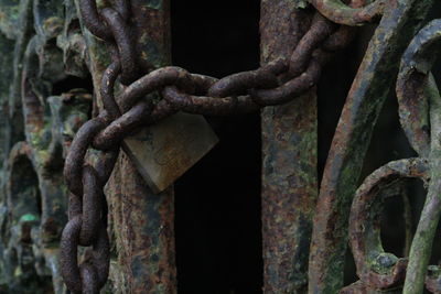 Close-up of rusty padlock