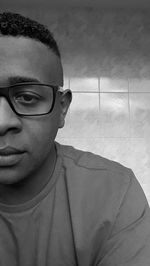 Portrait of young man wearing sunglasses