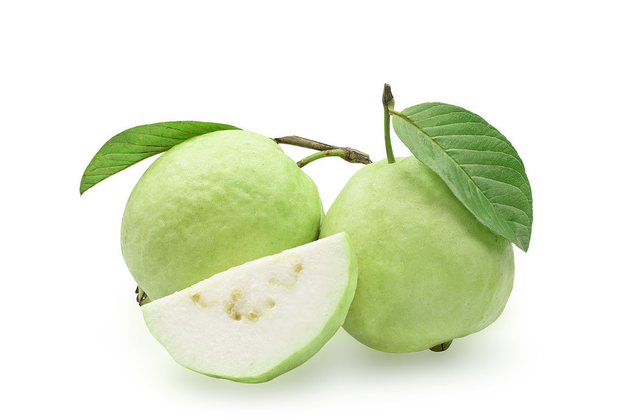 CLOSE-UP OF FRUITS IN PLATE