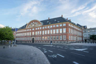 Buildings in city