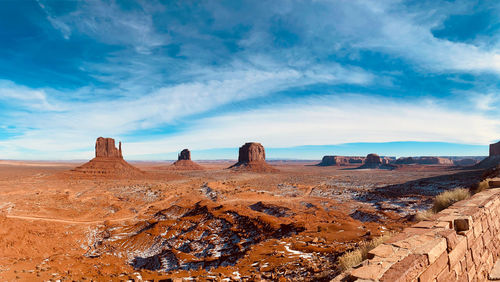 Stunning landscape in utah and the formations are stunning. the blue sky completes the pic perfectly