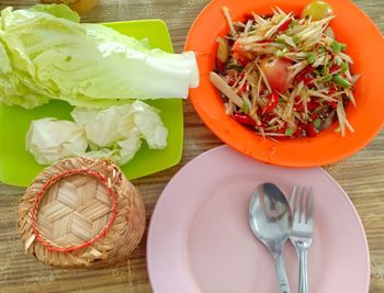 Vegetables in bowl on table