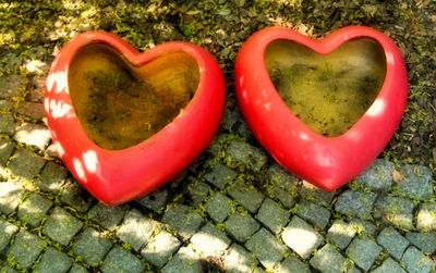 Close-up of heart shape on stone