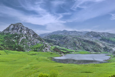 Enol mountain lake, covadonga, picos de europa, asturias, spain