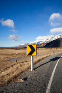A road sign in the aoraki national park 
