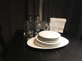 Empty tea cup on table in restaurant