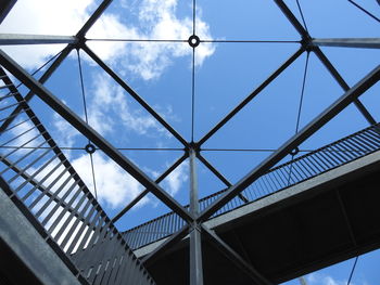 Low angle view of skyscraper against sky