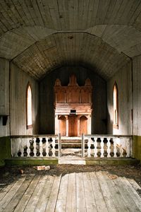 Graffiti on wall of building