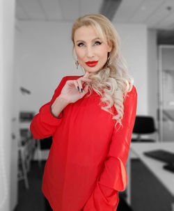 Portrait of a smiling young woman