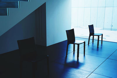 Empty chairs and tables at home