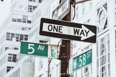 Nyc street signal. 5th ave. with 58th st, and liberty statue picture. nyc