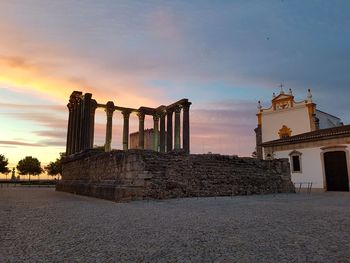 View of old ruin building against sky