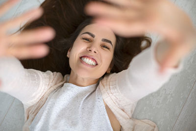 Portrait of smiling young woman