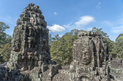 Statue of temple against sky