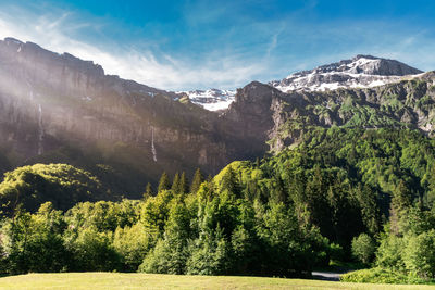 Promenade matinale au cirque du fer à cheval 