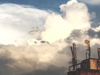 Low angle view of cloudy sky