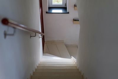 Steps in corridor