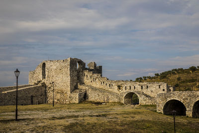 Old ruins against sky