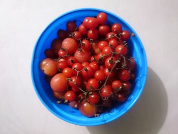 High angle view of tomatoes in bowl