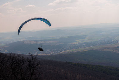 Pararglider in hungary