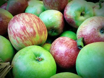 Full frame shot of apples