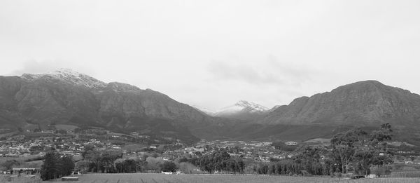 Panoramic view of lake and mountains against sky
