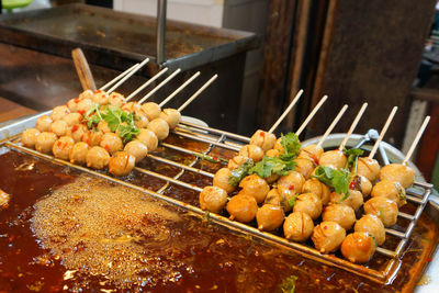 Food on cooling rack